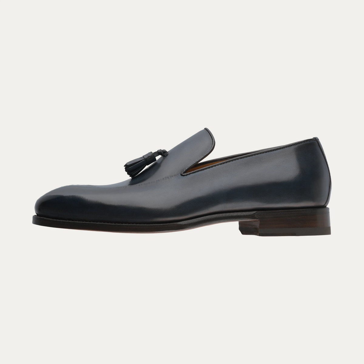 "Magnifico Reverse" Loafer with Tassels in Navy Blue