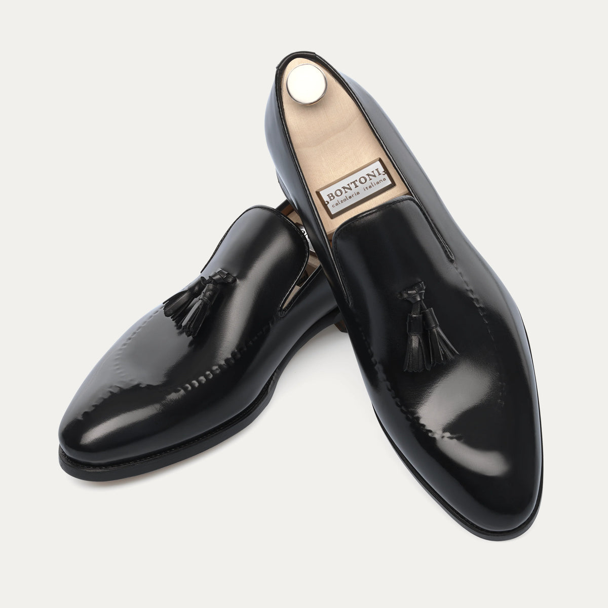 "Magnifico Reverse" Loafer with Tassels in Black