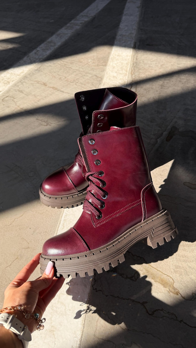 Women's lace-up Combat boots, Leather Suede Mid Calf Booties, Fleece Lined lug sole Shoes, Casual Fall Winter Footwear Burgundy color